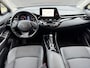 Toyota C-HR / C-HR+ 2.0 Hybrid Dynamic Automaat / Navigatie / Cruise Control Adaptief / Bluetooth / Camera / sensoren voor & Achter / BSW
