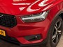Volvo XC40 1.5 T5 Recharge R-Design 262Pk Automaat (APPLE CARPLAY, GROOT NAVI, LEDER/ALCANTARA, CAMERA, SPORTSTOELEN, ELEK ACHTERKLEP, TREKHAAK, NIEUWSTAAT)