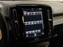 Volvo XC40 1.5 T5 Recharge R-Design 262Pk Automaat (APPLE CARPLAY, GROOT NAVI, LEDER/ALCANTARA, CAMERA, SPORTSTOELEN, ELEK ACHTERKLEP, TREKHAAK, NIEUWSTAAT)