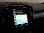 Volvo XC40 1.5 T5 Recharge R-Design 262Pk Automaat (APPLE CARPLAY, GROOT NAVI, LEDER/ALCANTARA, CAMERA, SPORTSTOELEN, ELEK ACHTERKLEP, TREKHAAK, NIEUWSTAAT)