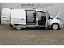 Ford Transit Connect 1.5-120pk EcoBlue L2 Trend / 8traps-AUTOMAAT ! Erg nette Ford Transit Connect, laadruimte v.v. van een praktisch inbouw. Autm. airco dual, 3-zits, metallic lak, pdc v+a, Apple carplay, schuifdeur li+re, navigatie, cruise cntrl, stoelverwarming, camera etc.