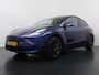 Tesla Model Y RWD 300pk Trekhaak SOH 92% Warmtepomp LFP-Accu Leer Lmv Camera's Panoramadak Adap.Cruise Navi Ecc Autopilot Stoel+Stuur+Achterbank Verwarming Elek.Achterklep Dodehoek detector Draadloze telefoonlader 1e Eigenaar 1.600KG Trekgewicht Fabrieksgarantie op Motor en Accu tot 22-04-2032/160.000km