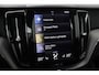 Volvo XC60 D4 R-Design | Panoramadak | Head-Up | harman/kardon | Trekhaak | Stoelverwarming | Camera | 19 Inch