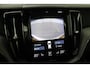 Volvo XC60 D4 R-Design | Panoramadak | Head-Up | harman/kardon | Trekhaak | Stoelverwarming | Camera | 19 Inch