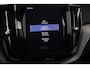 Volvo XC60 D4 R-Design | Panoramadak | Head-Up | harman/kardon | Trekhaak | Stoelverwarming | Camera | 19 Inch