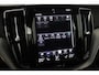 Volvo XC60 D4 R-Design | Panoramadak | Head-Up | harman/kardon | Trekhaak | Stoelverwarming | Camera | 19 Inch