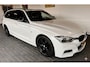 BMW 3-Serie Touring 318i M Sport / Stoelverwarming / LED / PDC