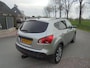 Nissan Qashqai Nissan Qashqai 2.0 benzine airco ecc lmv navigatie panorama trekhaak