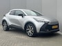Toyota C-HR / C-HR+ 1.8 Hybrid 140 Dynamic / tot 10 jaar Garantie* / Achteruitrijcamera / Apple Carplay & Android Auto / Navigatie full map / Adaptieve Cruise Control / Climate Control / Keyless Entry & Start / Dodehoek Detectie /  All Season Banden