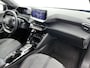 Peugeot 2008 SUV Allure Hybrid 145pk Automaat | Navigatie | Camera v+a | Climate Control | Adaptieve Cruise Control | Parkeersensoren v+a | Keyless | Dodehoeksensor | Draadloze Apple Carplay / Android Auto + telefoonlader | Digitaal instrumentenpaneel | DAB+ radio | Led koplampen | Donker getint glas | 17" lichtmetalen velgen |