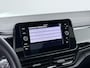 Volkswagen T-Roc 1.5 TSI R-Line | Camera | Stoelverwarming | Elek Achterklep | Keyless | 18'' |