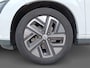 Hyundai Kona Electric EV Fashion 64 kWh | Trekhaak | Head-up | Navigatie | Camera |
