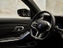 BMW 3-Serie Touring 330e M Sport Pro, pano, 19", tr.haak, H/K, shadow line, carbon, memory, LED-kopl., HUD, privacy, NP82k