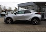 Toyota C-HR / C-HR+ 1.8 HYBRID 140 FIRST-EDITION LED AD-CRUISE EL-A.KLEP NAVI WISSER/STUUR&STOELVERW. DODEHOEKDETECTIE CLIMA KEYLESS PRIVACY GLASS