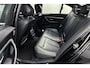 BMW 3-Serie 330e Luxury | Stoelverwarming | Lederen bekleding | Panoramadak | LED