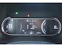 Kia e-Soul ExecutiveLine 64 kWh Navigatie, Cruise control, Camera, Voor- en achter stoelverwarming, Climate control, Trekhaak