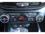 Kia e-Soul ExecutiveLine 64 kWh Navigatie, Cruise control, Camera, Voor- en achter stoelverwarming, Climate control, Trekhaak