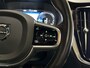 Volvo V60 2.0 T8 Twin Engine AWD Inscription 391Pk Automaat (PANORAMADAK, APPLE CARPLAY, HARMAN/KARDON, MEMORY SEATS, LEDER, STOELVERWARMING, CAMERA, ZWART HEMEL, NIEUWE APK, NIEUWSTAAT)