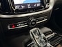Volvo V60 2.0 T8 Twin Engine AWD Inscription 391Pk Automaat (PANORAMADAK, APPLE CARPLAY, HARMAN/KARDON, MEMORY SEATS, LEDER, STOELVERWARMING, CAMERA, ZWART HEMEL, NIEUWE APK, NIEUWSTAAT)