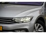 Volkswagen Passat Variant 1.5 TSI 150PK! Automaat Comfort Business 2020 Lmv 16" | Led V+A | Pdc | Keyless entry | Trekhaak | Elek. achterklep | Verwarmde voorruit | Achteruitrijcamera | App-Connect | Navi | Virtual cockpit | Climate control | Cruise control | Extra getint glas