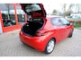 Peugeot 208 1.2 PureTech Signature 5-drs *29.600km!* Navi|1e Eig|Airco|Cruise