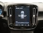 Volvo XC40 Recharge Plus 70 kWh - Volledig Elektrisch - 20 inch velgen - Achteruitrijcamera - Apple Carplay - Android Auto - Stoel- en Stuurverwarming