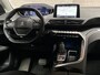 Peugeot 5008 1.2 PureTech Sport 7 Persoons Automaat (APPLE CARPLAY, GROOT NAVI, 360 CAMERA, TREKHAAK, SPORTSTOELEN, GETINT GLAS, CRUISE, NIEUWE APK, NIEUWSTAAT)