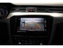 Volkswagen Passat Variant 1.5 TSI R Line Business+ Aut. [ LED Virtual Stoelverwarming Trekhaak ]