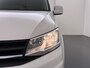 Volkswagen Caddy 2.0TDI Automaat Airco Navi Cruise Control Comfort-Stoelen Pdc Bluetooth Lmv Euro 6 L1H1 BMT Highline Achterklep Schuifdeur Zijruit Betonplex Vloer Lat om Lat Inbouwkast 1ste Eigenaar Unieke km.stand! Origineel Nederlandse Auto incl. NAP