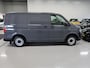 Volkswagen Transporter 2.0 TSI L1H1 Trendline Benzine Airco Trekhaak Marge-auto vrij van btw/bpm 3 persoons Stoelverwarming Elektrisch pakket Pure Grey Achterdeuren Radio Betonplex Boekjes aanwezig