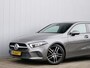 Mercedes-Benz A-klasse 180 Business Solution 136 Pk Automaat Navigatie / Camera / 18 inch / Stoelverwarming