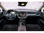 Volvo V60 2.0 T6 Recharge AWD R-Design | Trekhaak | Panoramadak | Donker Glas | Parkeersensoren Voor en Achter | Parkeercamera | LED koplampen |