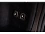 Volvo V60 2.0 T6 Recharge AWD R-Design | Trekhaak | Panoramadak | Donker Glas | Parkeersensoren Voor en Achter | Parkeercamera | LED koplampen |