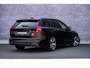 Volvo V60 2.0 T6 Recharge AWD R-Design | Trekhaak | Panoramadak | Donker Glas | Parkeersensoren Voor en Achter | Parkeercamera | LED koplampen |