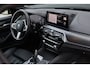 BMW 5-Serie Touring 530e M-Sport LCI | Carbonschwarz | 20 Inch | Laser Light | Live Cockpit Prof. | Leer | Stoelverwarming | Apple Carplay / Android Auto