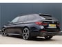 BMW 5-Serie Touring 530e M-Sport LCI | Carbonschwarz | 20 Inch | Laser Light | Live Cockpit Prof. | Leer | Stoelverwarming | Apple Carplay / Android Auto