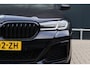 BMW 5-Serie Touring 530e M-Sport LCI | Carbonschwarz | 20 Inch | Laser Light | Live Cockpit Prof. | Leer | Stoelverwarming | Apple Carplay / Android Auto