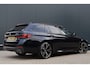 BMW 5-Serie Touring 530e M-Sport LCI | Carbonschwarz | 20 Inch | Laser Light | Live Cockpit Prof. | Leer | Stoelverwarming | Apple Carplay / Android Auto