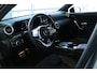 Mercedes-Benz A-klasse 250 e AMG Line | Nightpakket | Stoelverwarming | Burmester | Navigatie | Carplay | PDC |