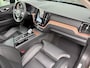 Volvo XC60 2.0 T8 Plug-in hybrid AWD Ultimate Dark 455pk luchtvering / Massage Stoelen / Trekhaak