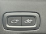 Volvo XC60 2.0 T8 Plug-in hybrid AWD Ultimate Dark 455pk luchtvering / Massage Stoelen / Trekhaak