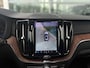 Volvo XC60 2.0 T8 Plug-in hybrid AWD Ultimate Dark 455pk luchtvering / Massage Stoelen / Trekhaak