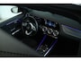 Mercedes-Benz EQA 250 Business Solution AMG 67 kWh | Cruise Control | Schuifdak | Stoelverwarming | Trekhaak | Navi | Elektr. Klep | Sfeerverlichting | Climate |