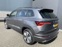 Skoda Karoq 1.5 TSI ACT Business Edition Plus Schuif/kanteldak - Achteruitrijcamera - Elektrische trekhaak stuurverwarming- Stoelverwarming - Parkeersensoren - Airco - Apple carplay - Navigatiesysteem - Achterspoiler - Stuur multifunctio Licht metalen velgen 17 inch - Bluetooth - Cruise control - Dakrails - Extra getint glas - Keyless entry/start - Led verlichting - Start/stop systeem - Elektrische ramen - Led verlichting