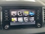 Skoda Karoq 1.5 TSI ACT Business Edition Plus Schuif/kanteldak - Achteruitrijcamera - Elektrische trekhaak stuurverwarming- Stoelverwarming - Parkeersensoren - Airco - Apple carplay - Navigatiesysteem - Achterspoiler - Stuur multifunctio Licht metalen velgen 17 inch - Bluetooth - Cruise control - Dakrails - Extra getint glas - Keyless entry/start - Led verlichting - Start/stop systeem - Elektrische ramen - Led verlichting