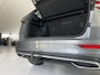 Skoda Karoq 1.5 TSI ACT Business Edition Plus Schuif/kanteldak - Achteruitrijcamera - Elektrische trekhaak stuurverwarming- Stoelverwarming - Parkeersensoren - Airco - Apple carplay - Navigatiesysteem - Achterspoiler - Stuur multifunctio Licht metalen velgen 17 inch - Bluetooth - Cruise control - Dakrails - Extra getint glas - Keyless entry/start - Led verlichting - Start/stop systeem - Elektrische ramen - Led verlichting