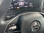 Skoda Karoq 1.5 TSI ACT Business Edition Plus Schuif/kanteldak - Achteruitrijcamera - Elektrische trekhaak stuurverwarming- Stoelverwarming - Parkeersensoren - Airco - Apple carplay - Navigatiesysteem - Achterspoiler - Stuur multifunctio Licht metalen velgen 17 inch - Bluetooth - Cruise control - Dakrails - Extra getint glas - Keyless entry/start - Led verlichting - Start/stop systeem - Elektrische ramen - Led verlichting