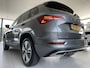 Skoda Karoq 1.5 TSI ACT Business Edition Plus Schuif/kanteldak - Achteruitrijcamera - Elektrische trekhaak stuurverwarming- Stoelverwarming - Parkeersensoren - Airco - Apple carplay - Navigatiesysteem - Achterspoiler - Stuur multifunctio Licht metalen velgen 17 inch - Bluetooth - Cruise control - Dakrails - Extra getint glas - Keyless entry/start - Led verlichting - Start/stop systeem - Elektrische ramen - Led verlichting