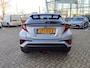 Toyota C-HR / C-HR+ 1.8 HYBRID STYLE STOEL/STUURVERW BLIND-SPOT KEYLESS 18''LM-VELGEN PARK-SENSOREN CAMERA NAVI AD-CRUISE CLIMA PRIVACY GLASS
