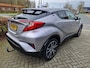Toyota C-HR / C-HR+ 1.8 Hybrid Team D/TREKHAAK/PARK.SENS/NAVI/AUTO INPARKEREN/STUUR-EN STOELVERWARMING